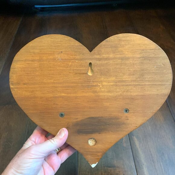Vintage Sold Wood Handmade Farmhouse Heart Knick Knack Shelf with Single Peg - Picture 3 of 3